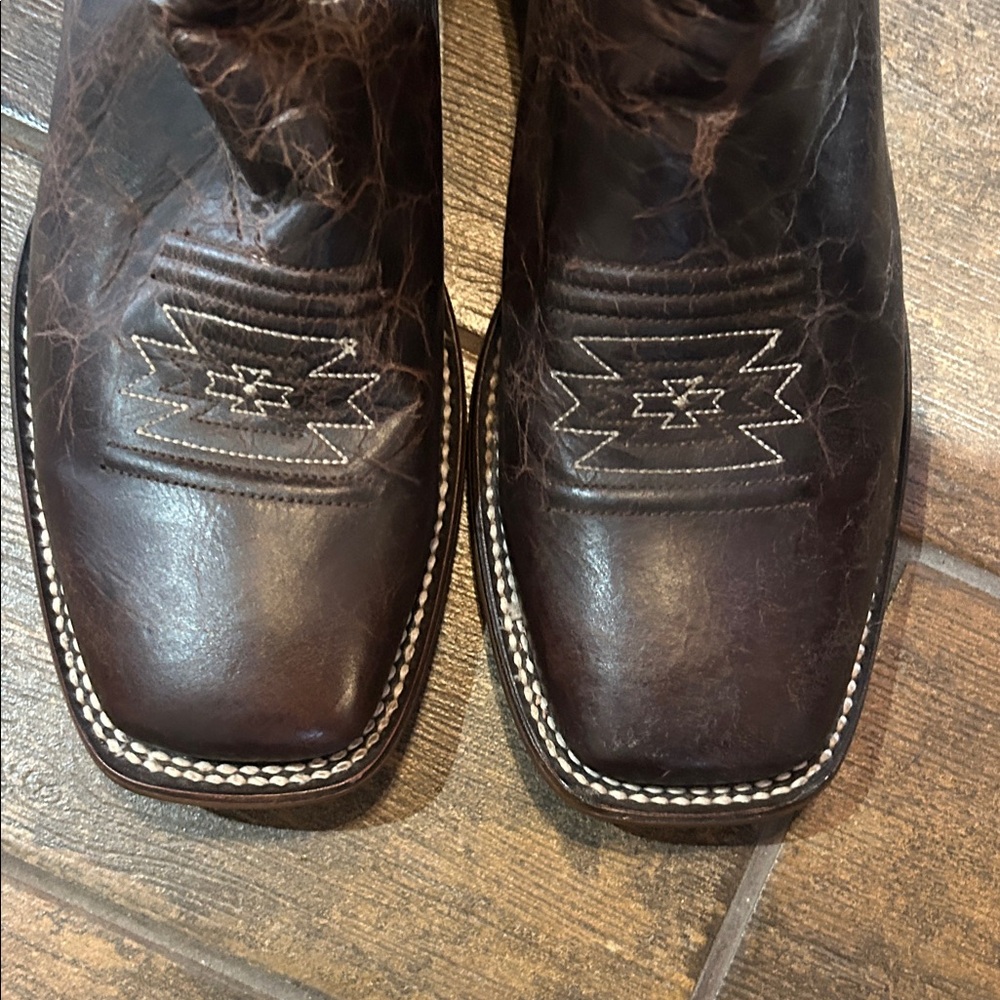 Roper Dark Brown Leather Cowboy Boots with Multicolor Arrow Embroidery - Picture 5 of 5
